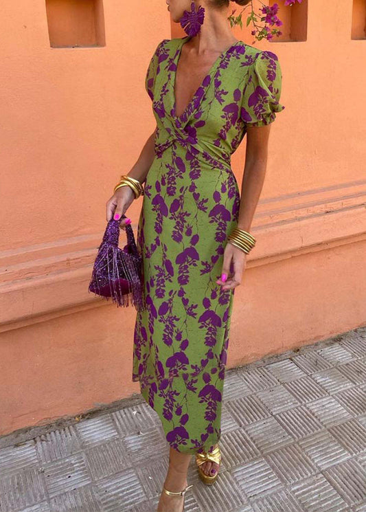 Aria™ - Elegante vestido de escote en V profundo con patrón de hojas
