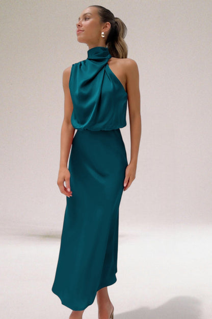 Élodie™ | Vestido de satén glamoroso con cuello halter.
