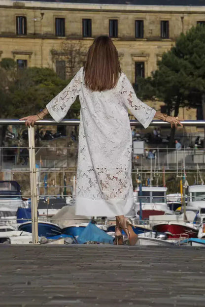 ALINA – VESTIDO BLANCO DE ENCAGE ELEGANTE