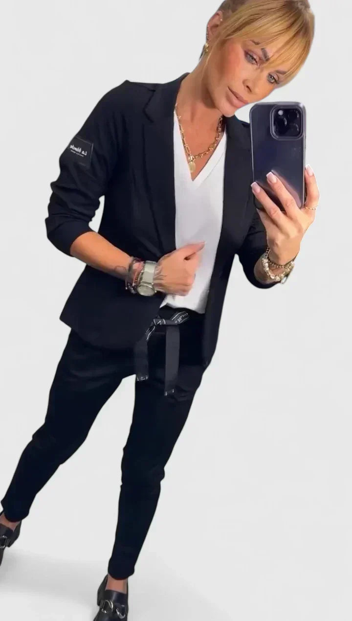 LIZA – CONJUNTO DE DOS PIEZAS A MEDIDA