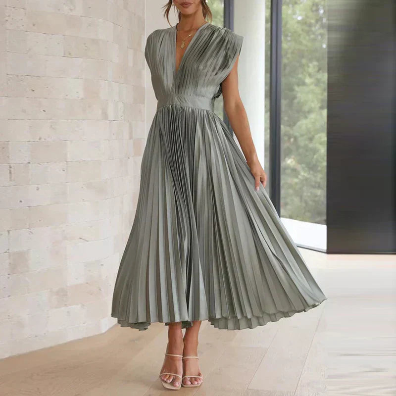 Adele - Vestido maxi con escote en V y pliegues