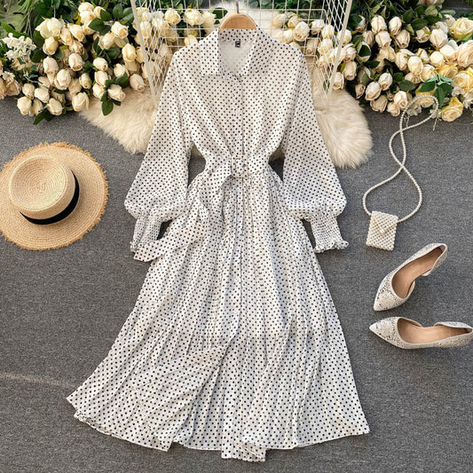 Vestido Plisado de Chiffon con Lunares