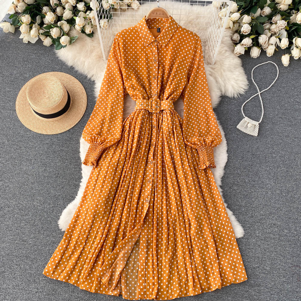 Vestido Plisado de Chiffon con Lunares