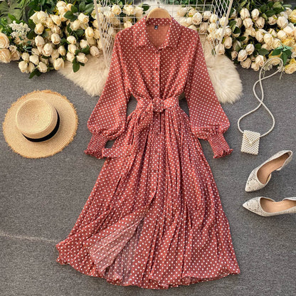 Vestido Plisado de Chiffon con Lunares