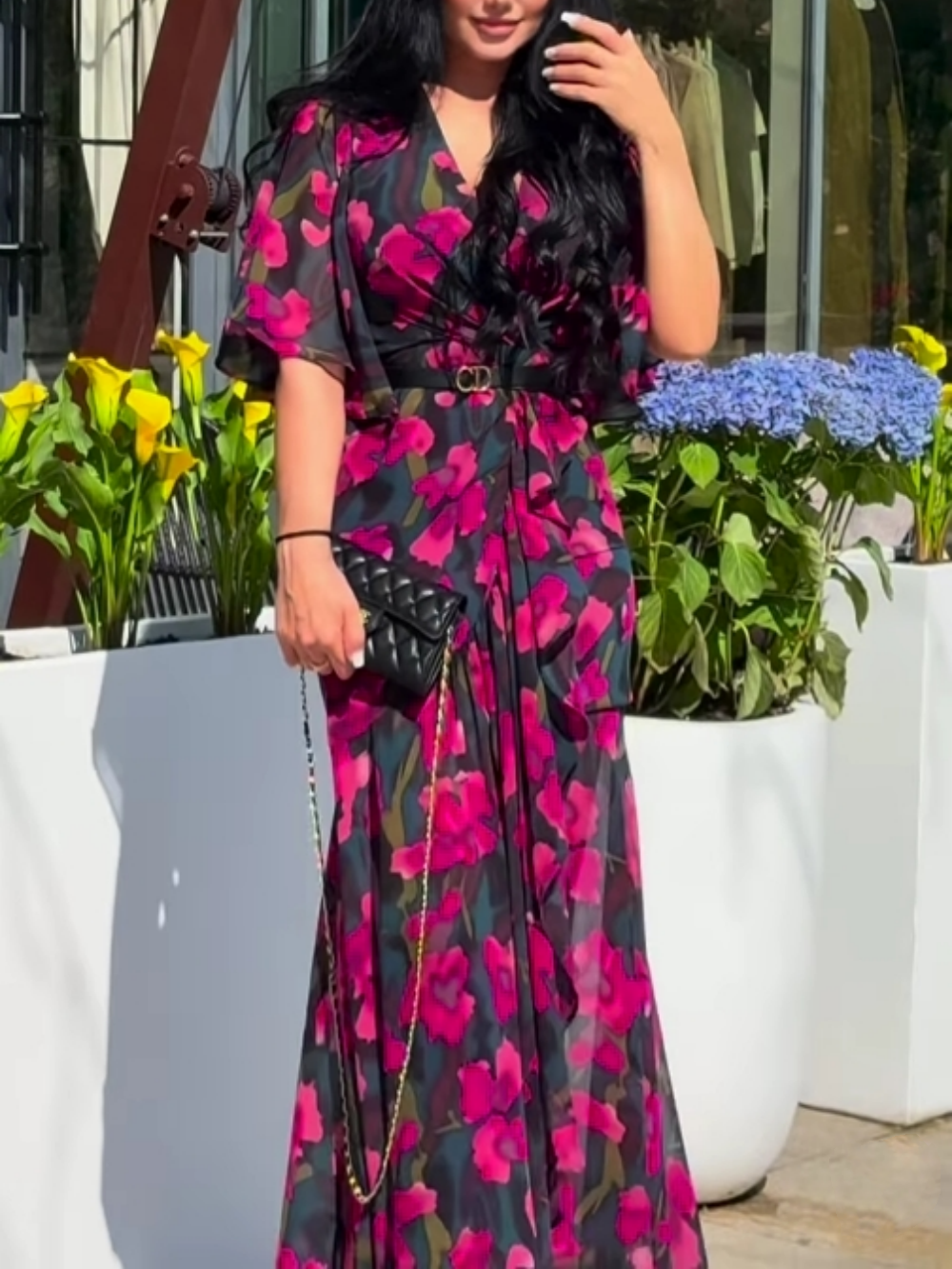 Vestido impreso de manga trompeta con escote en V