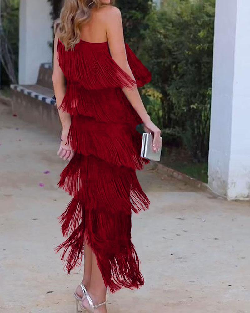 Vestido elegante de flecos Maya con hombros al descubierto