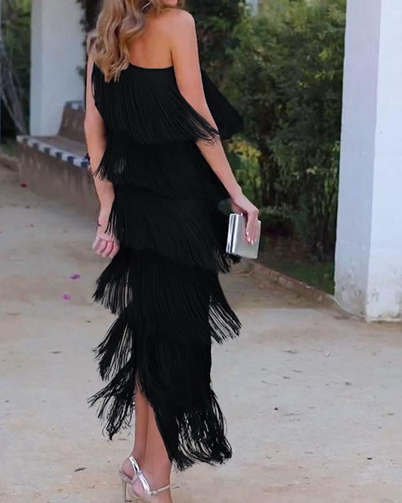 Vestido de flecos elegante Maya con hombros al aire