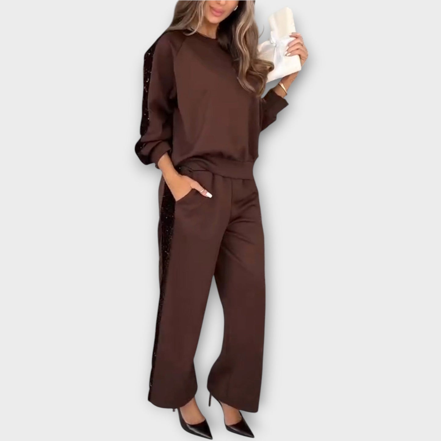 Conjunto Lounge con Bordado de Lentejuelas