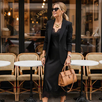 Miraluna | Vestido Midi Elegante con Detalle de Encaje
