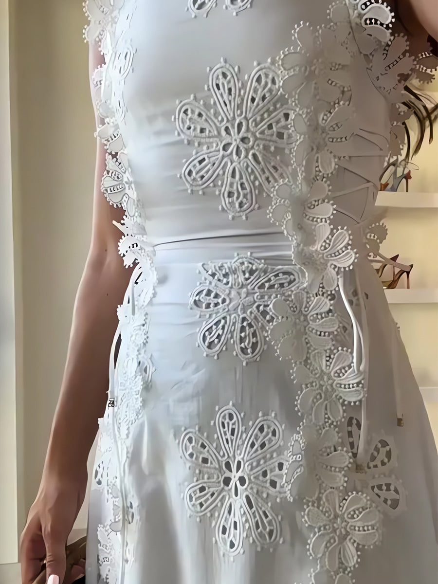 Éliora – Vestido Maxi de Encaje Floral con Tirantes Ajustables