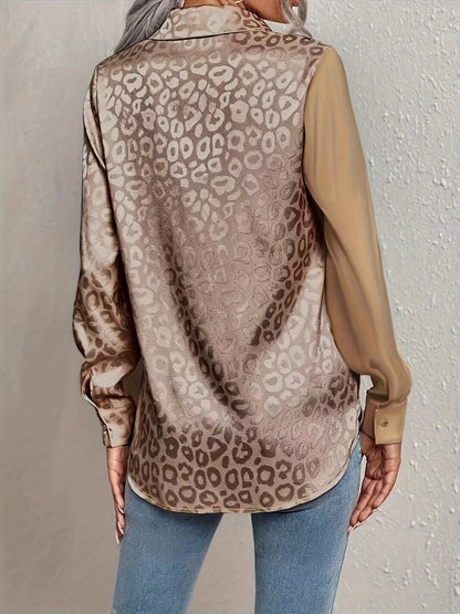 Gwendolyn - Camisa Button-Up en Satén Bicolor con Estampado de Leopardo