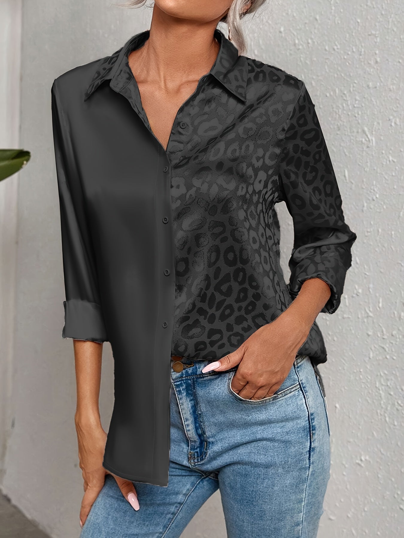 Gwendolyn - Camisa de Botones de Satén Bicolor con Estampado de Leopardo