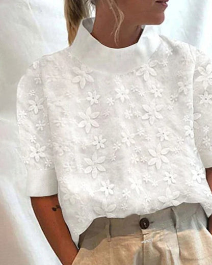 Top de Cuello Alto Bordado Sólido