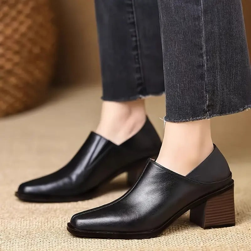 Aniceta - Elegantes Tacones de Piel