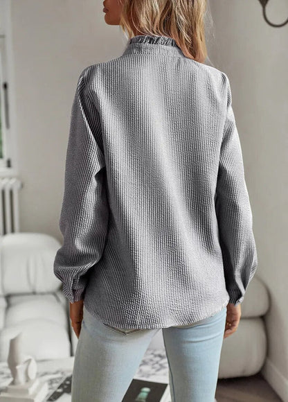 Grace – Blusa con Botones y Volantes