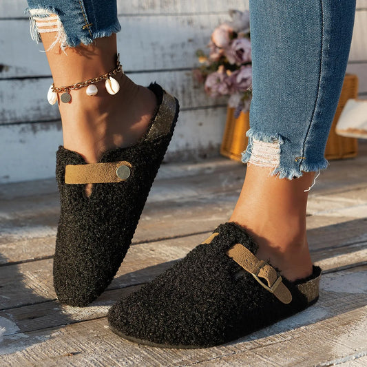 Zapatillas de Mujer Slip-On con Detalle de Hebilla y Confort Suave y Acogedor