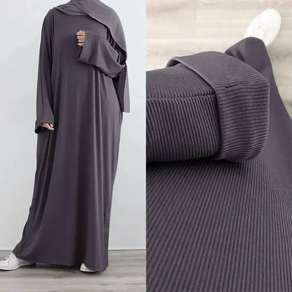 Ariane - Abaya Elegante de Punto con Cinturón y Bolsillos Laterales
