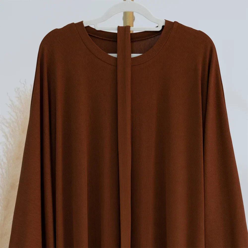 Ariane - Elegante Abaya de Punto con Cinturón y Bolsillos Laterales