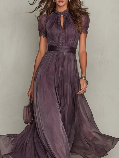 Flavia • Vestido largo violeta con escote en forma de llave, borde de encaje de chiffon
