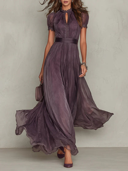 Flavia • Vestido largo violeta con escote en forma de llave, borde de encaje de chiffon