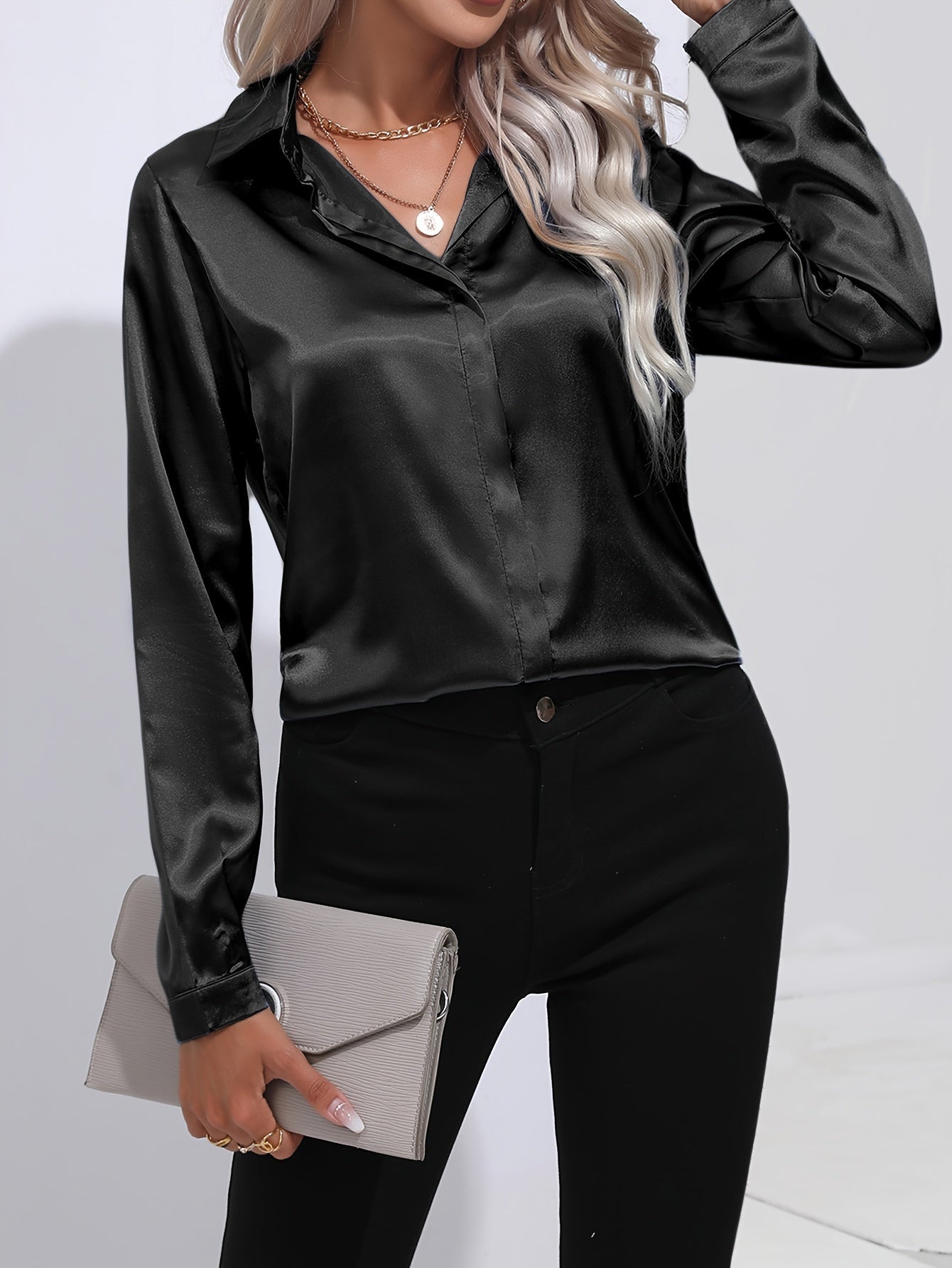 Luna - Blusa Satinada con Botones