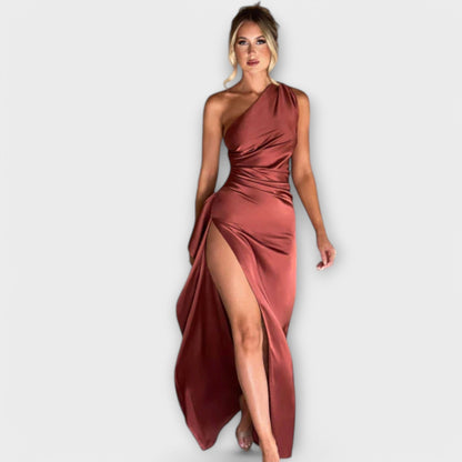 Vestido Maxi Asimétrico con Drapeo en un Brazo