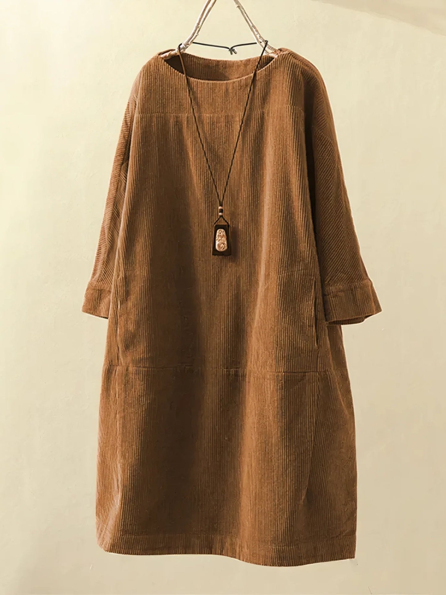 Alexis - Vestido Relajado de Pana Vintage