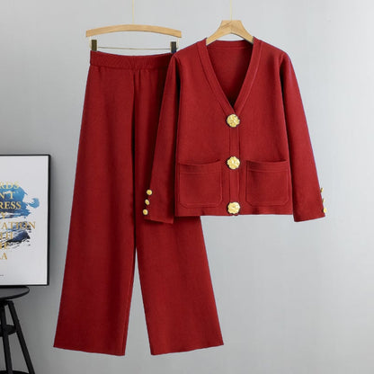 AZARIA – TRAJE DE PANTALONES DE SUÉTER DE LANA CON BOTONES METÁLICOS