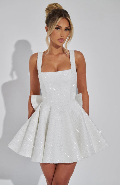 Yara - Vestido Mini Sin Espalda con Lentejuelas y Lazo