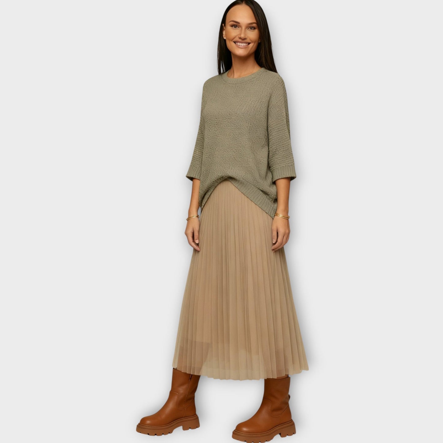 Conjunto de Top de Punto y Falda Midi Plisada