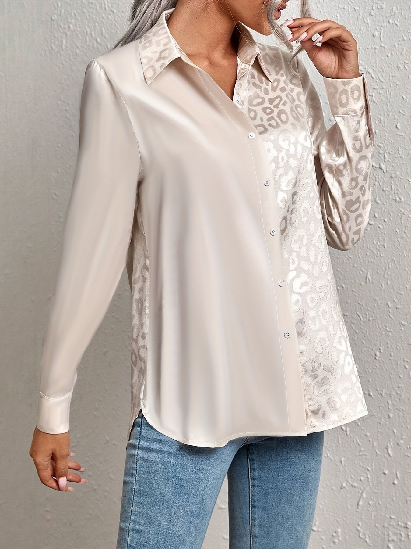 Gwendolyn - Camisa de Botones de Satén Bicolor con Estampado de Leopardo