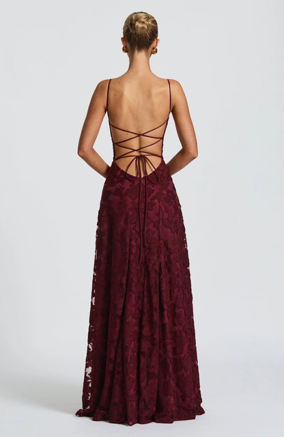 Rubí | Vestido largo elegante de encaje floral