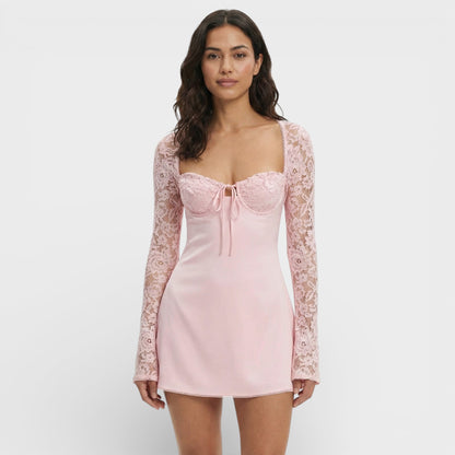 Vestido Mini Encaje Manga Acampanada