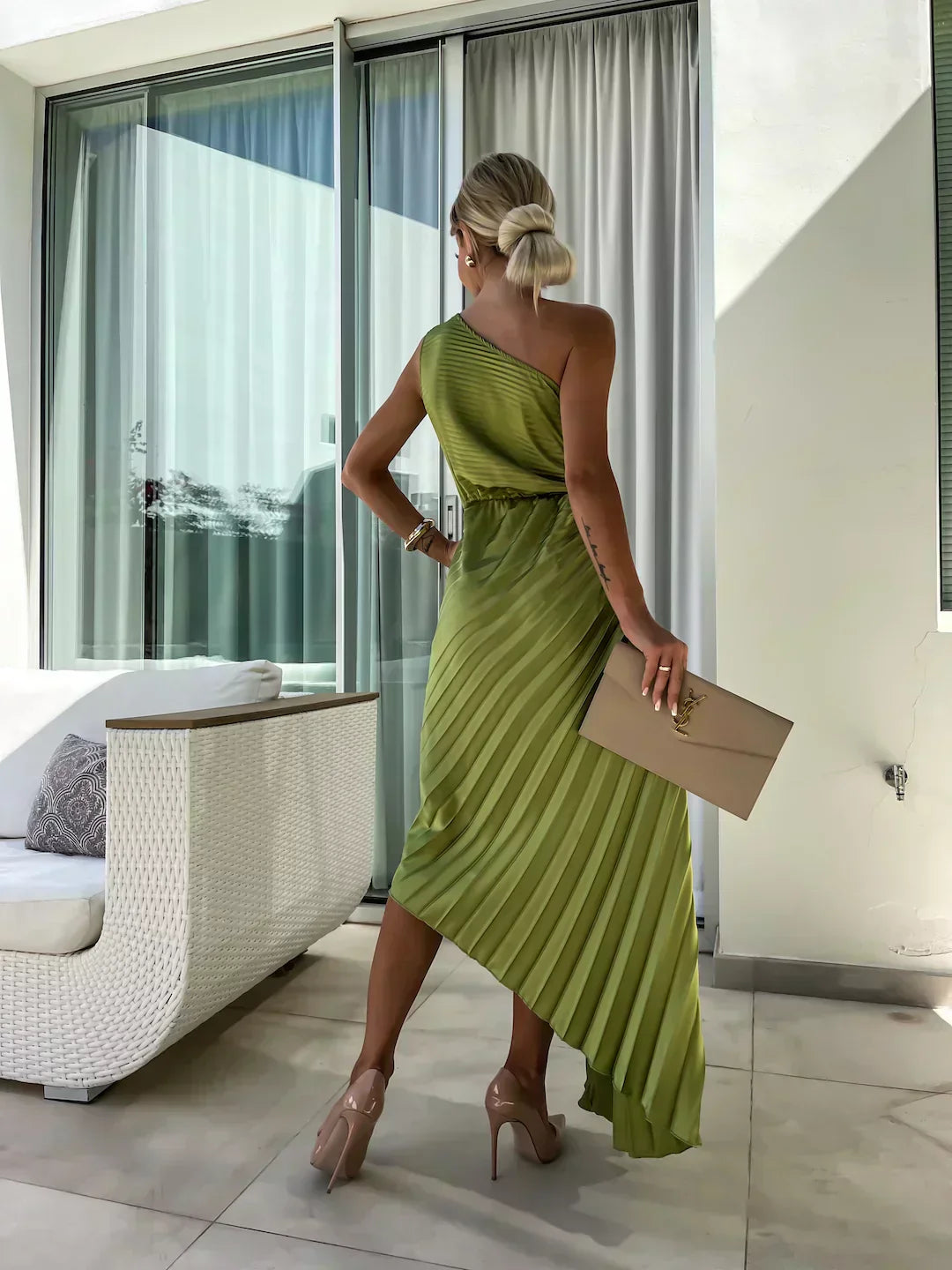 Lizbeth - Vestido Largo de Hombro Descubierto con Flores