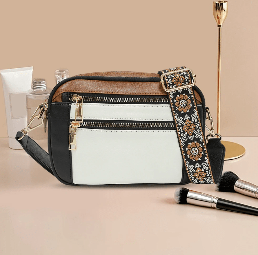 Bolso Nylah Crossbody con Correas Coloridas