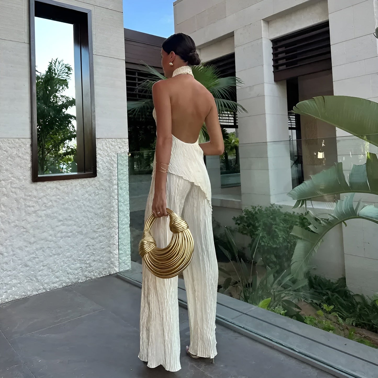 Luchie - Conjunto Halter Chic y Elegante