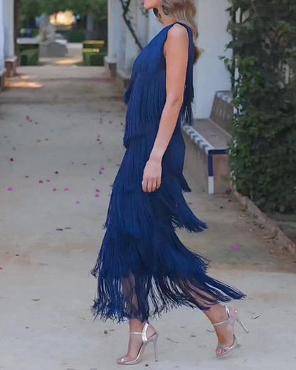Vestido de flecos elegante Maya con hombros al aire