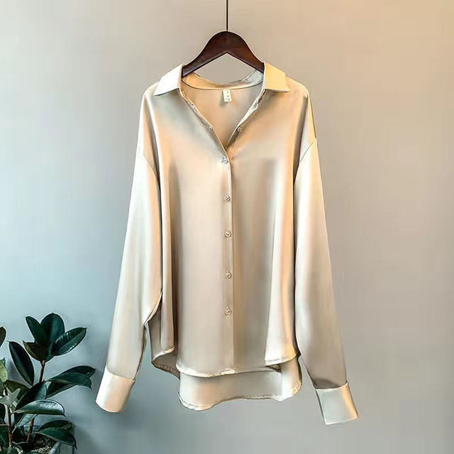 Olivia - Blusa de Satén Largo con Mangas