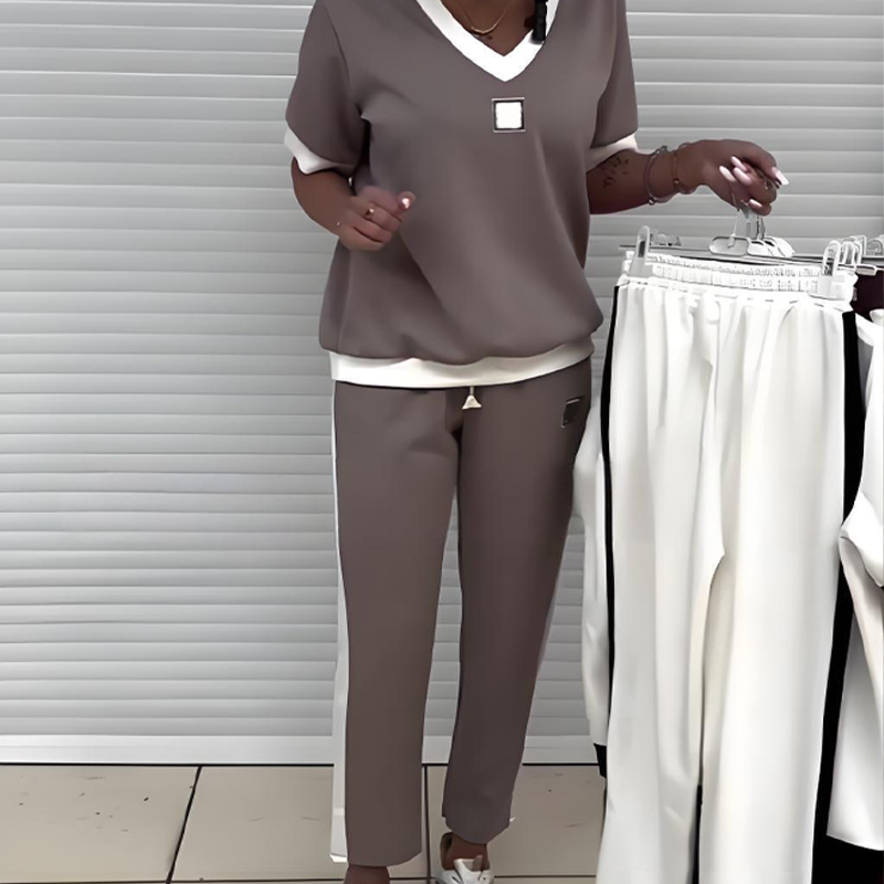 Maliah | Conjunto Casual con Top de Cuello en V y Pantalones
