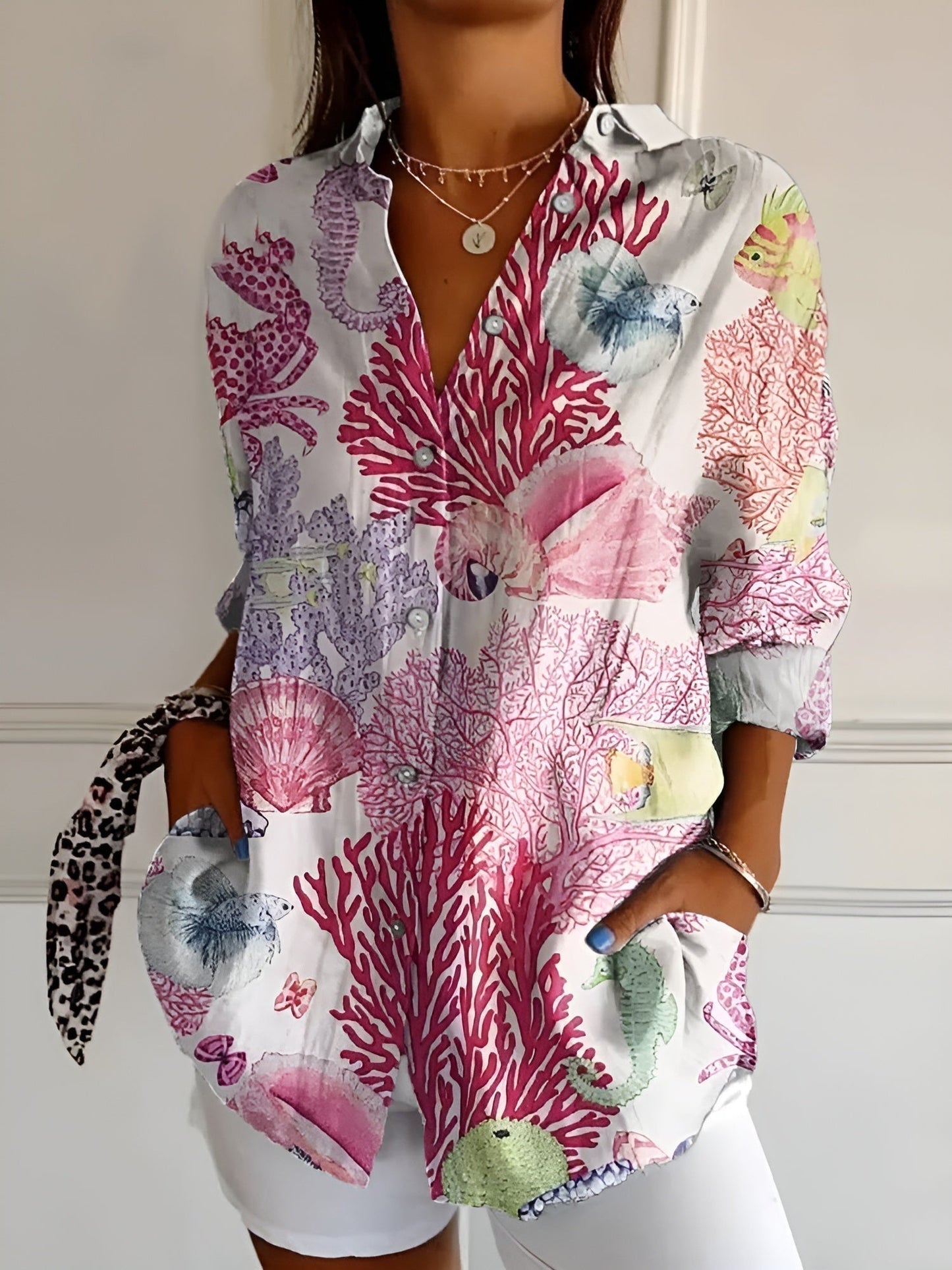 BLUSA FLORAL DESIREE CON TAPETA DE BOTONES